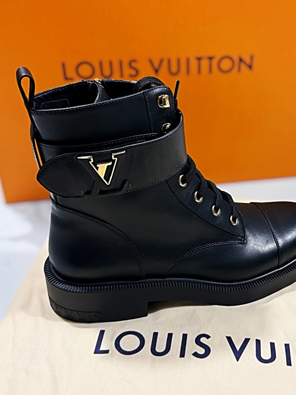 Louis Vuitton Citizen Flat Ranger Boots Black Noir EU 39 (US 8.5) NEW - Picture 1 of 6